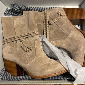 New Splendid Taupe Suede boots. Style Larchmonte. Size 7 1/2